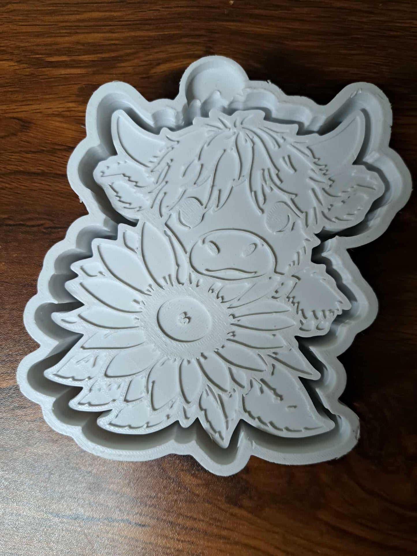 Cow Hyland Daisy Mold
