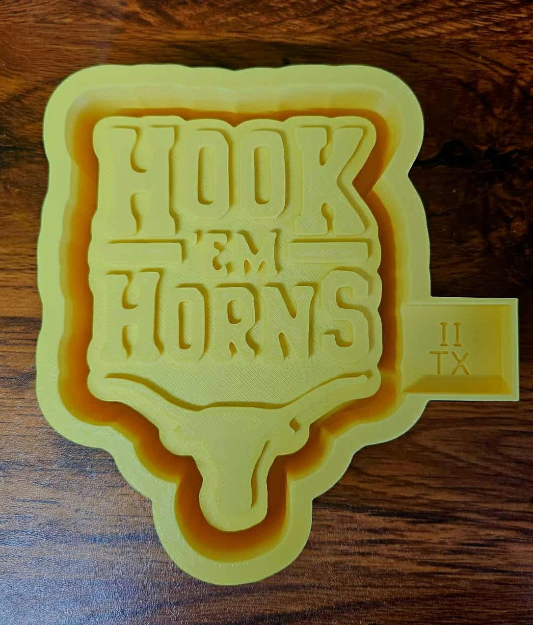 Hook Em Horns Mold