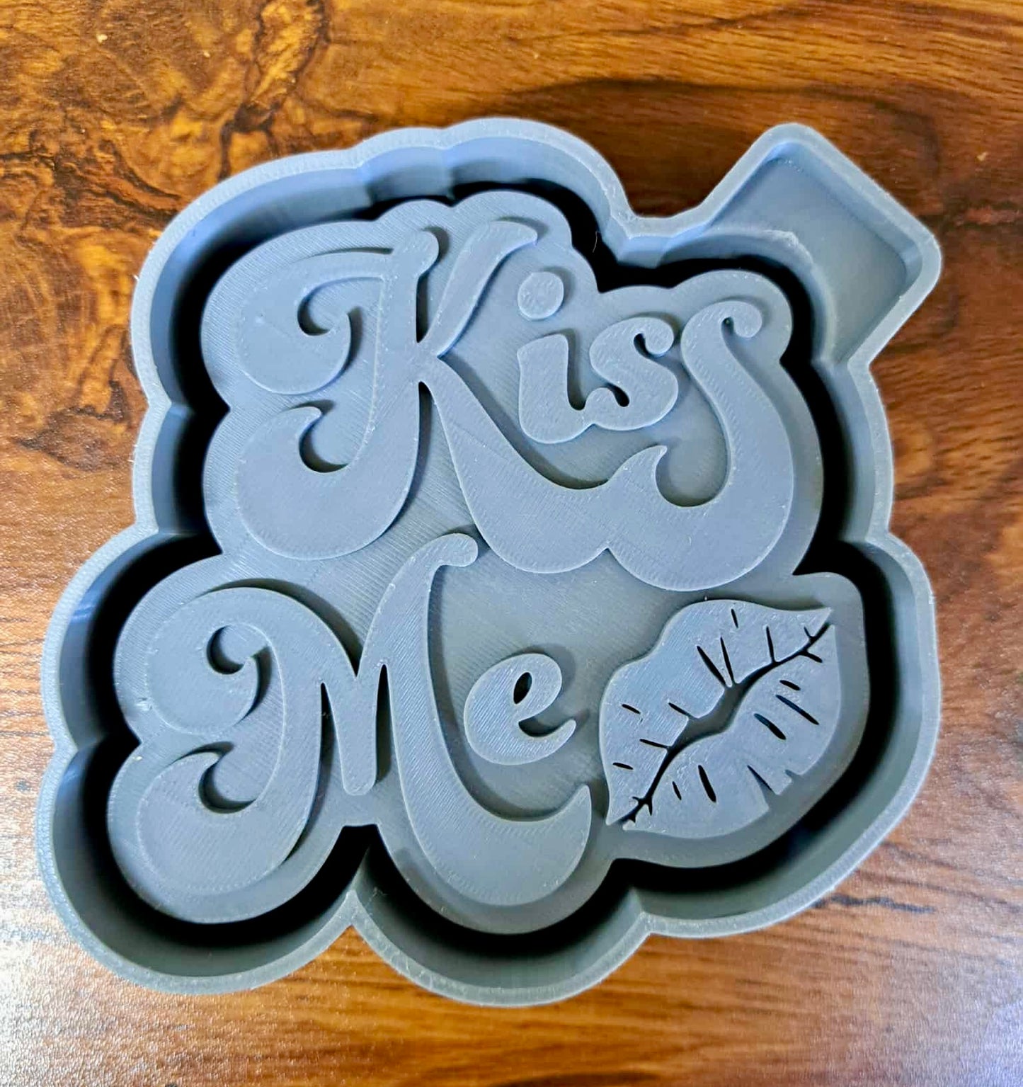 Valentines Kiss Me Mold