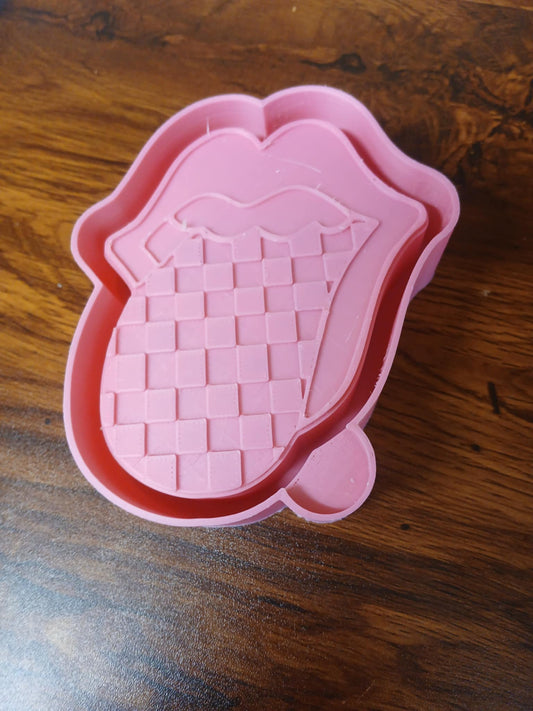Checkard Tongue Mold