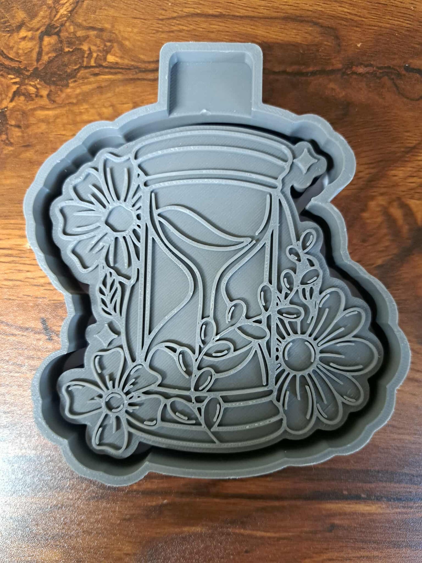 Hourglass floral Mold