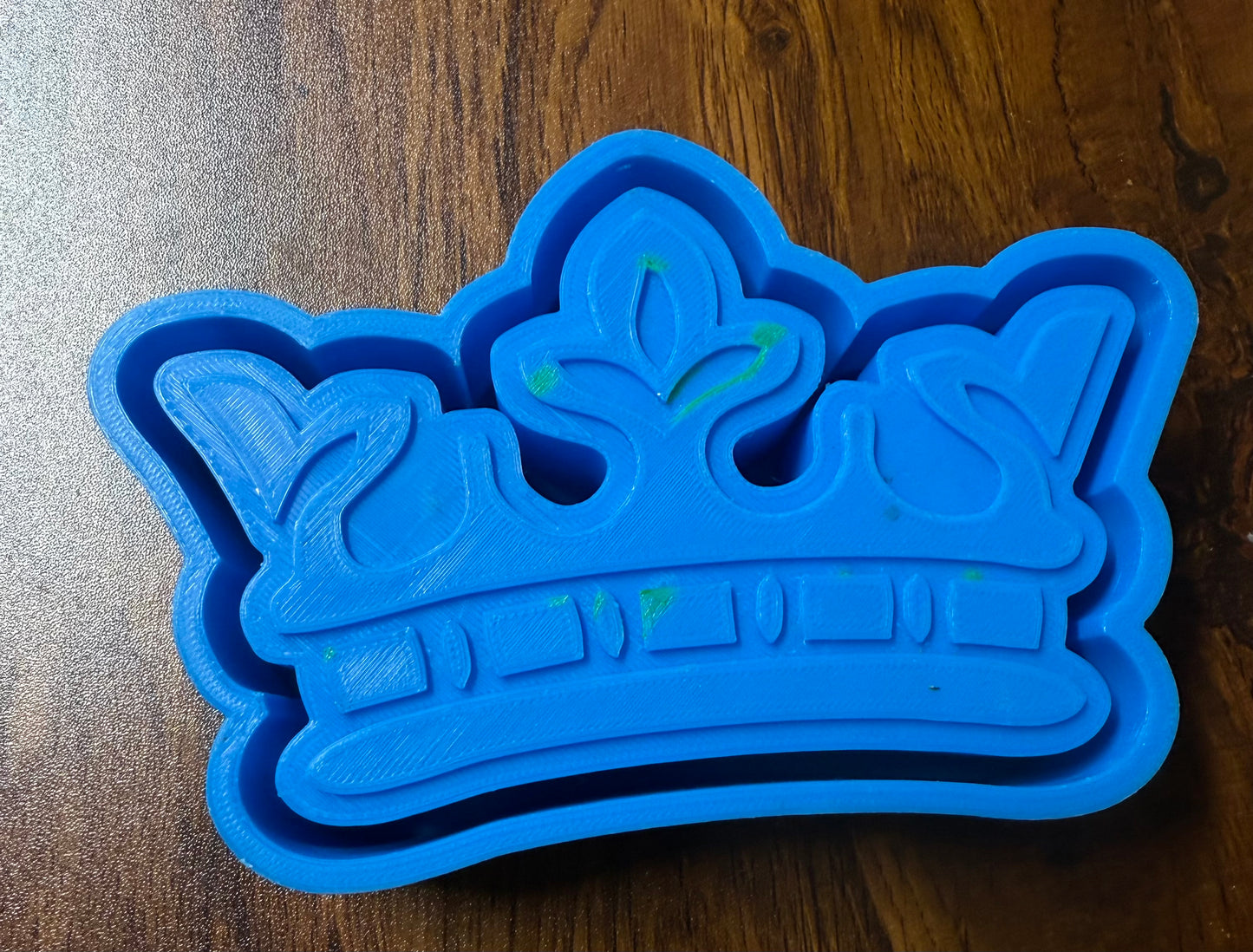 Realistic Crown Mold