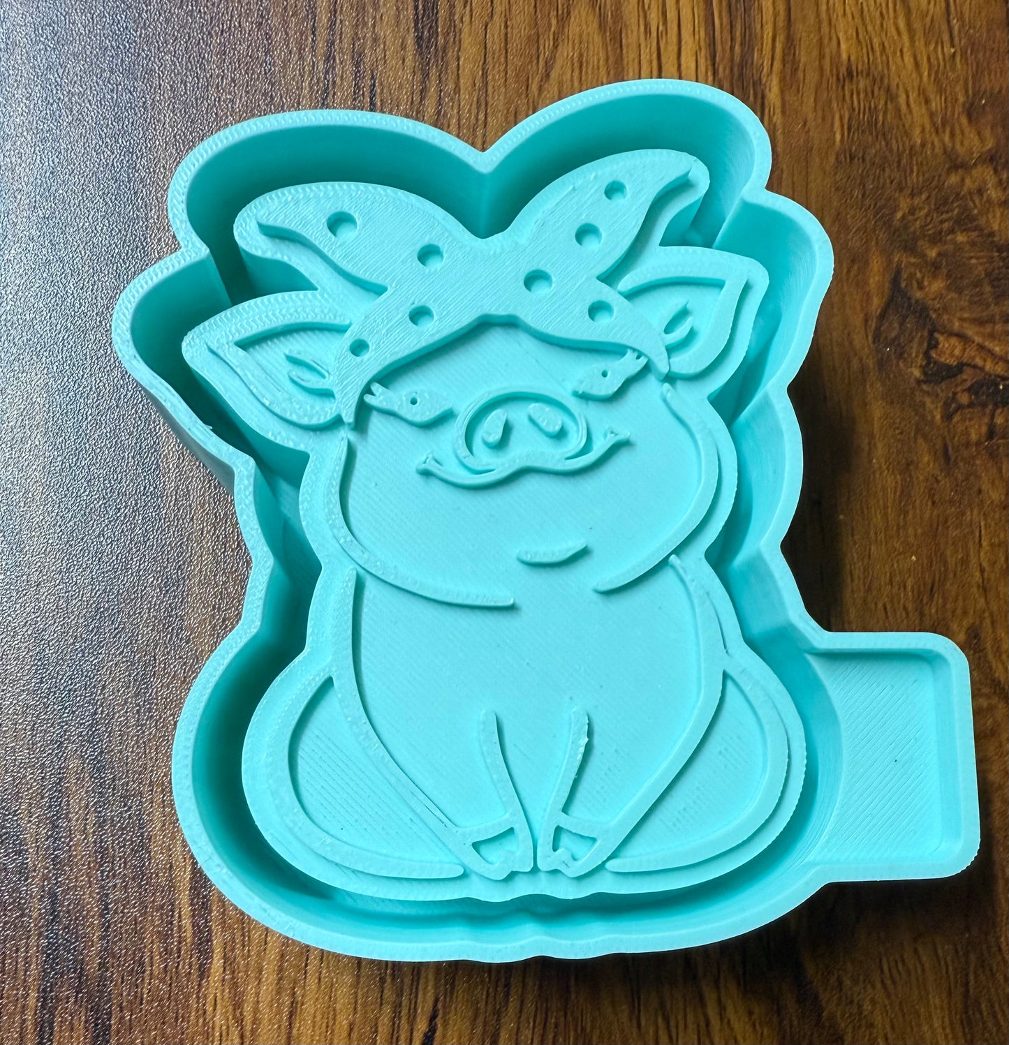 Happy Pig with Bow on Head Mold