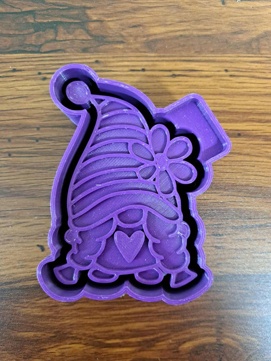 Girl Gnome wit Heart Mold