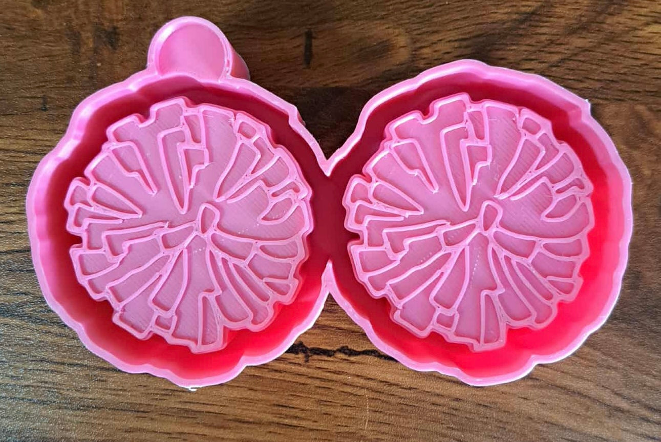 Cheer Pom Pom Vent Mold