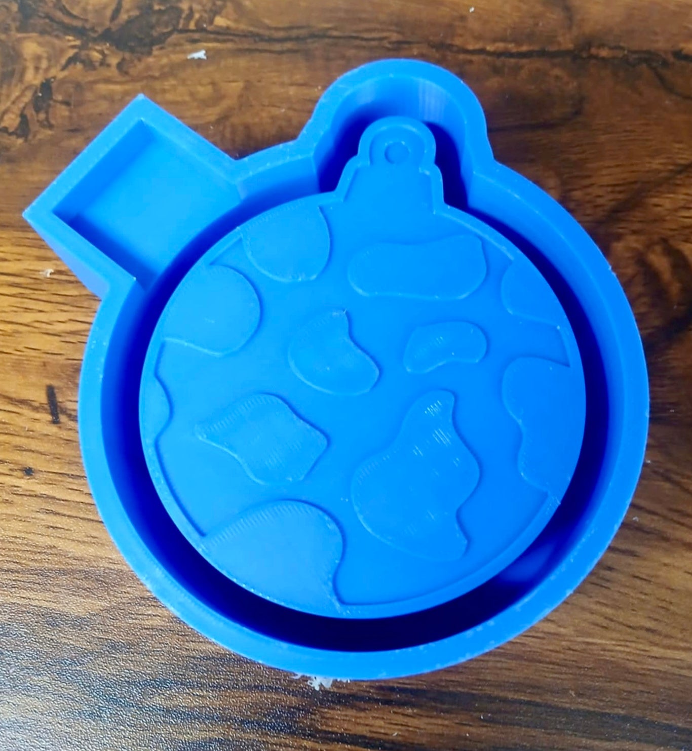 Christmas Bulb Cow Print Mold