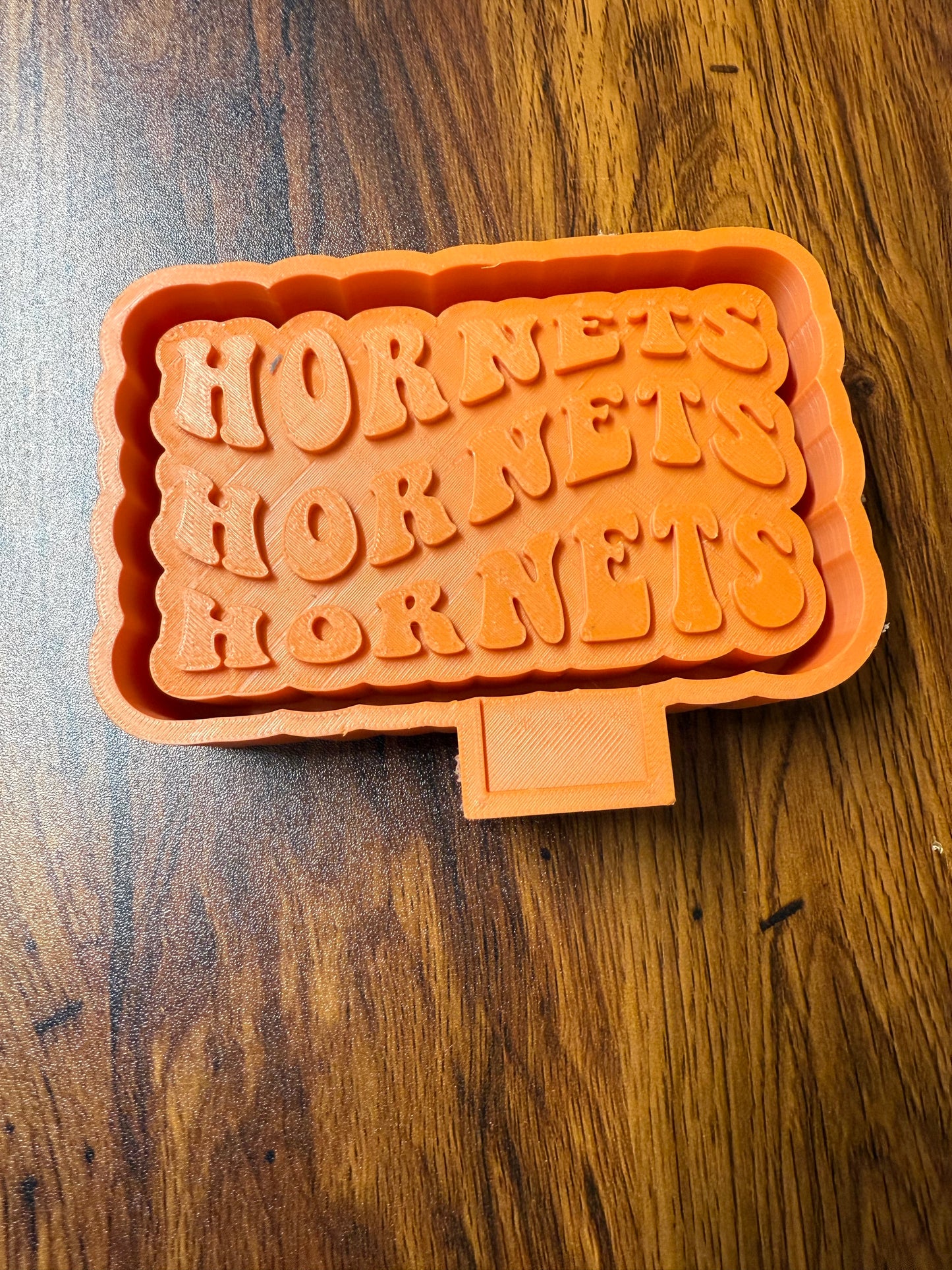 Mascot Wavy Hornets Mold