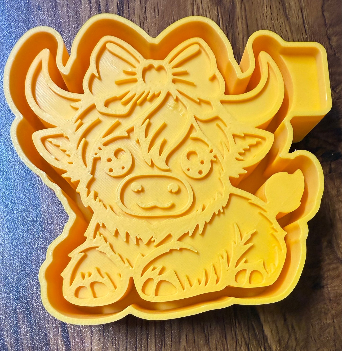 Cow Laying Hyland with Bow Mold